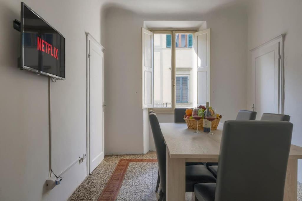 Appartamento Nel Cuore Di Firenze + Wifi+Aria Condizionata +Netflix ภายนอก รูปภาพ