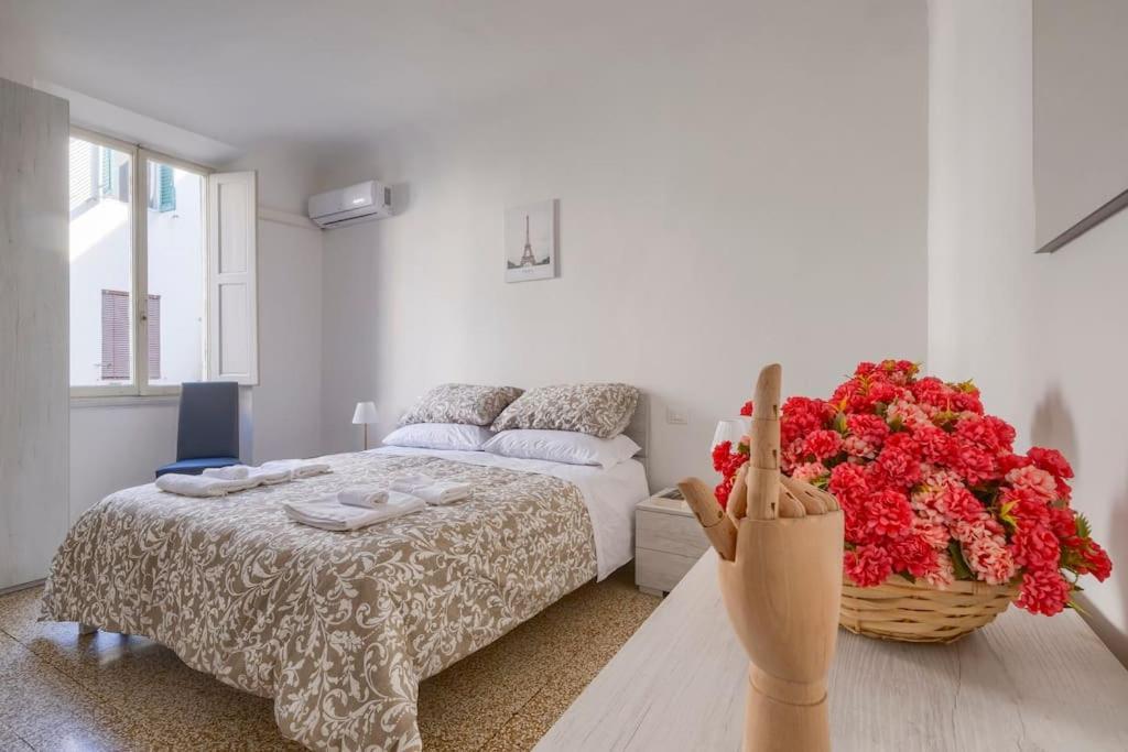 Appartamento Nel Cuore Di Firenze + Wifi+Aria Condizionata +Netflix ภายนอก รูปภาพ