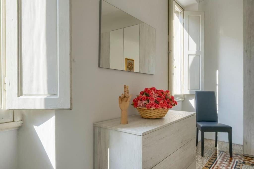 Appartamento Nel Cuore Di Firenze + Wifi+Aria Condizionata +Netflix ภายนอก รูปภาพ